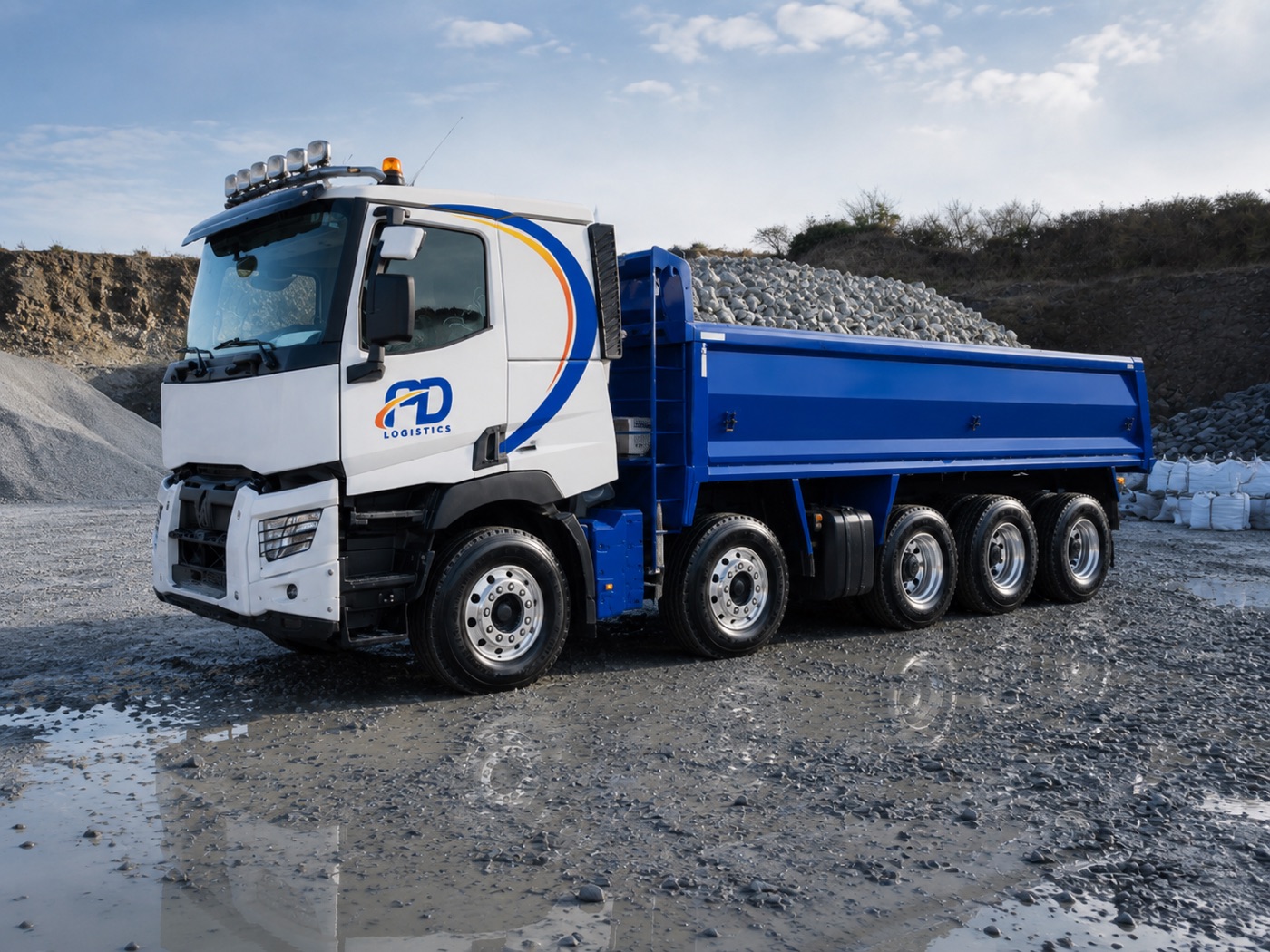 PD Logistics rigged tipper truck